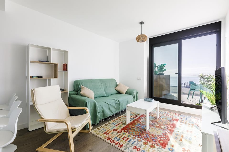 A&N Sunset Sea View Apartment with Pool & Parking Apartment in Torre del Mar