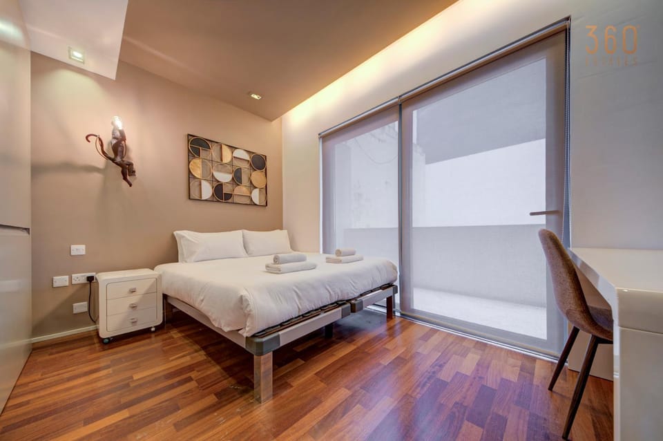 Bed, Photo of the whole room, Bedroom