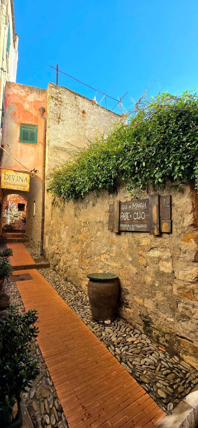 Casa del Comandante- Bluchalet Apartment in Liguria