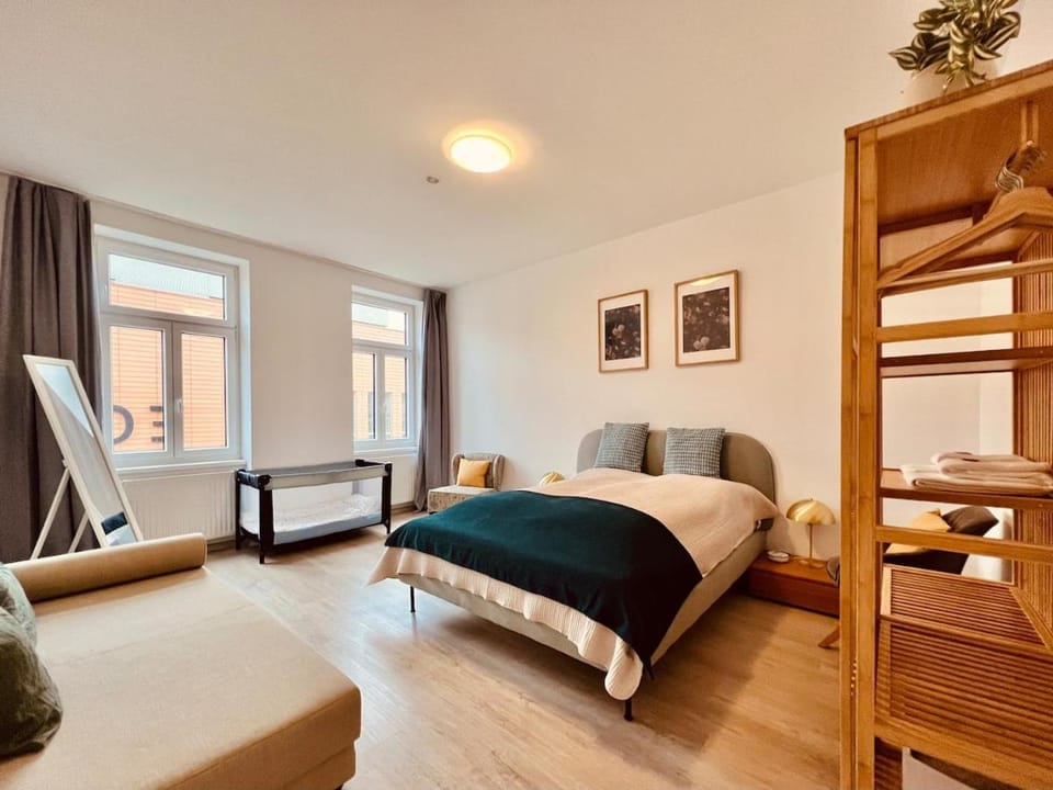 Bed, Seating area, Bedroom
