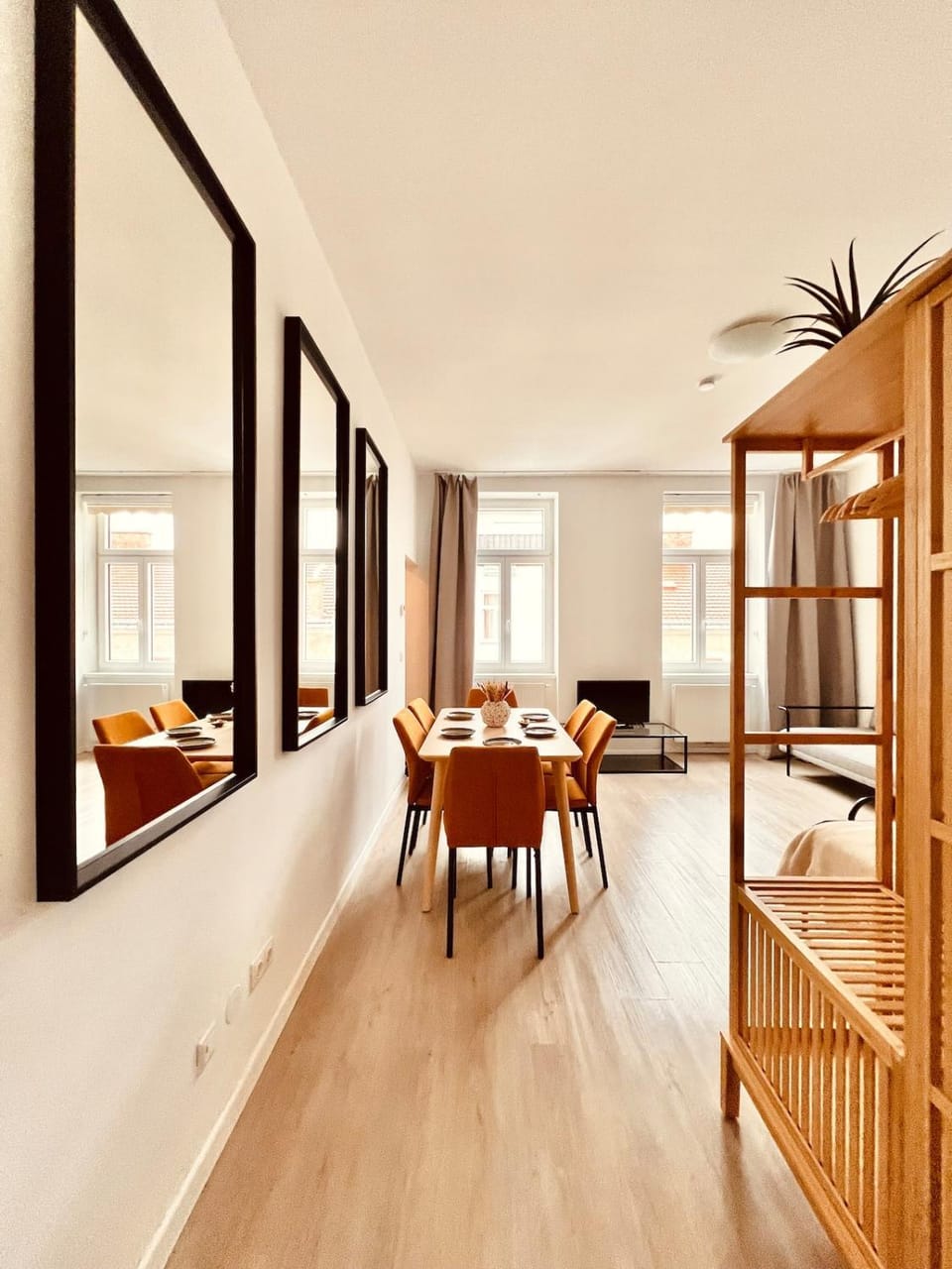 Living room, Seating area, Dining area