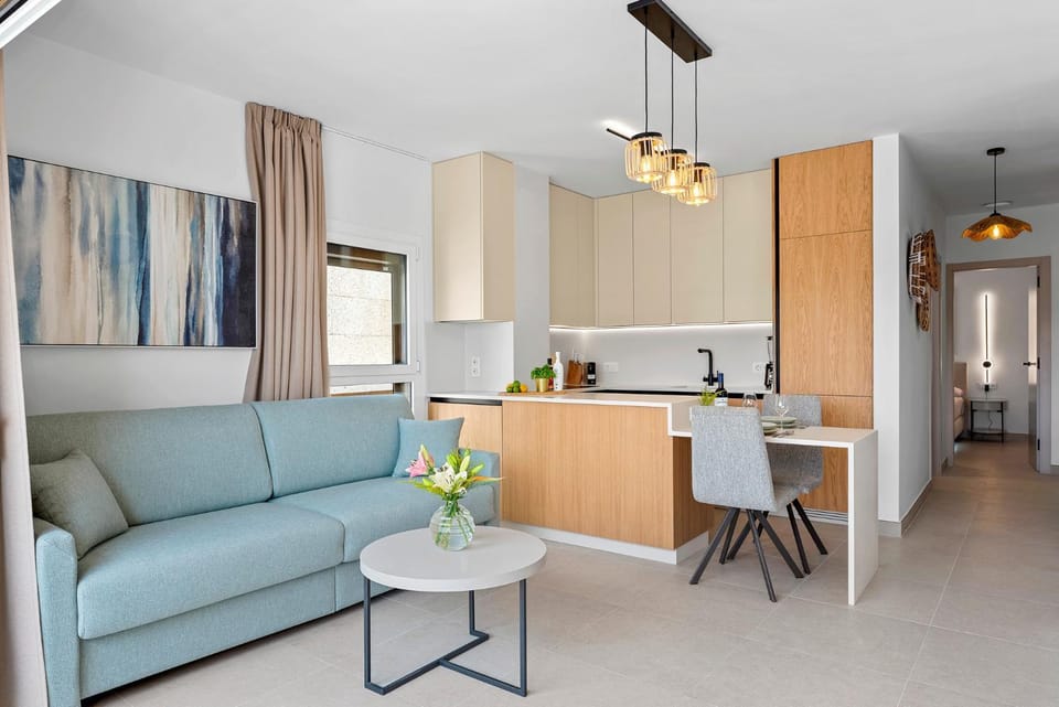 Kitchen or kitchenette, Living room