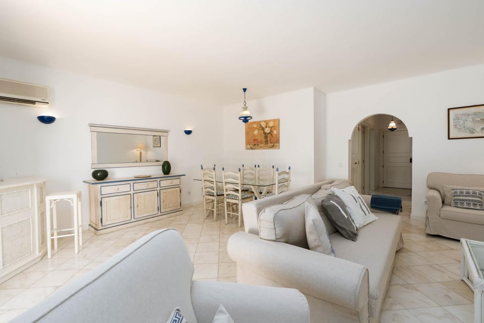 Serenity Villa Vilamoura House in Quarteira