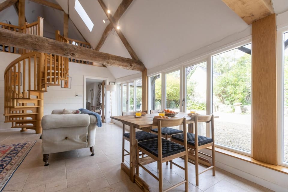 Living room, Seating area, Dining area, Garden view