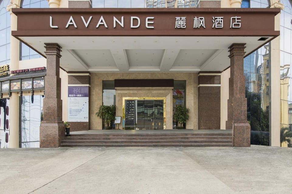 Property building, Facade/entrance, Day