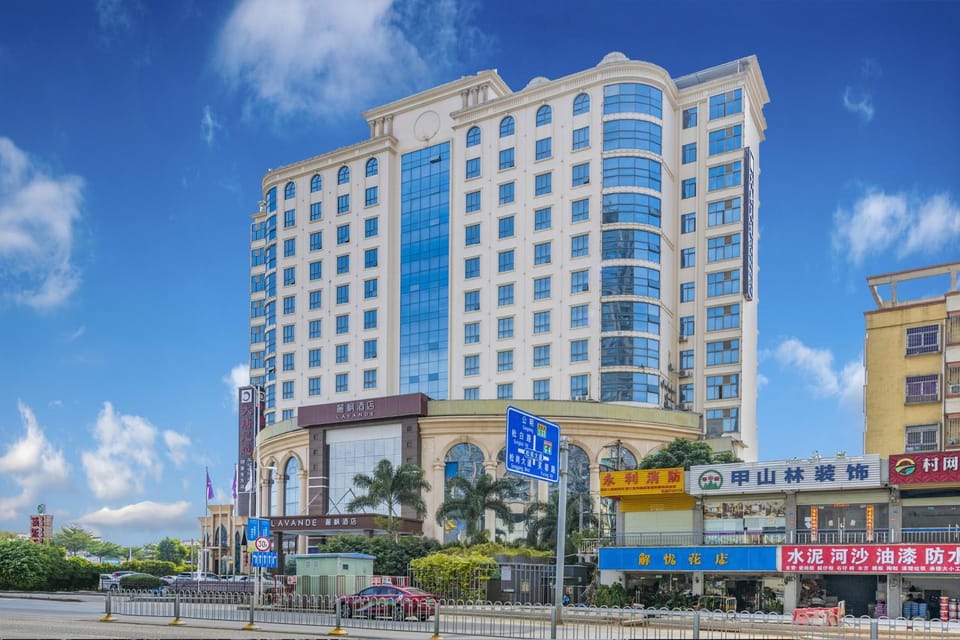 Property building, Day, City view, Street view, Location