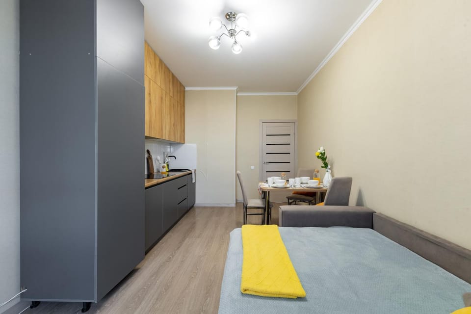 Bed, Kitchen or kitchenette, Living room, Photo of the whole room, Seating area, Dining area, oven
