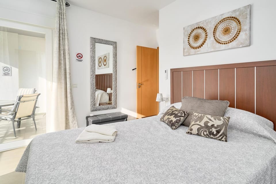 Living room, Bedroom