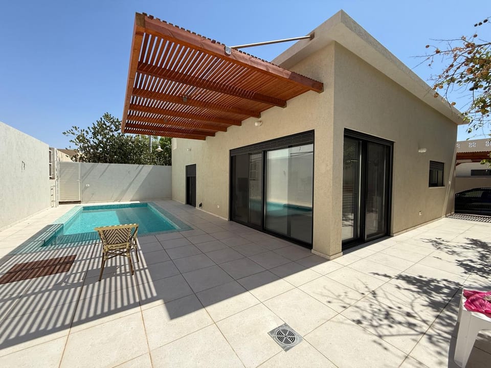 Patio, Swimming pool