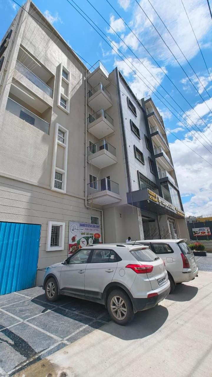 Property building, Day, Street view, Location, Parking