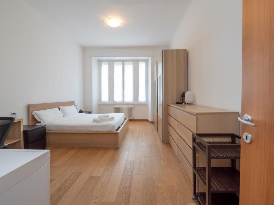 Xenia Milano - 3 rooms apt in Via Ugo Bassi 23 Apartment in Milan
