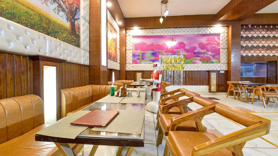 Restaurant/places to eat, Seating area