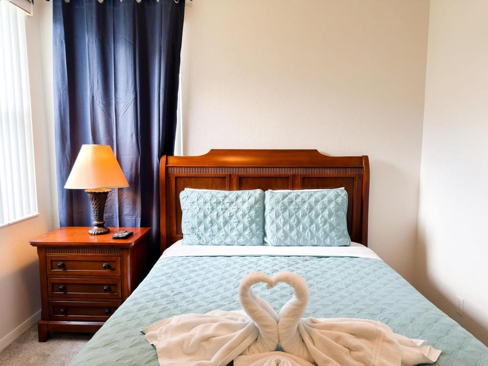SD2216MC Golf side 5 Bed Villa in Haines City