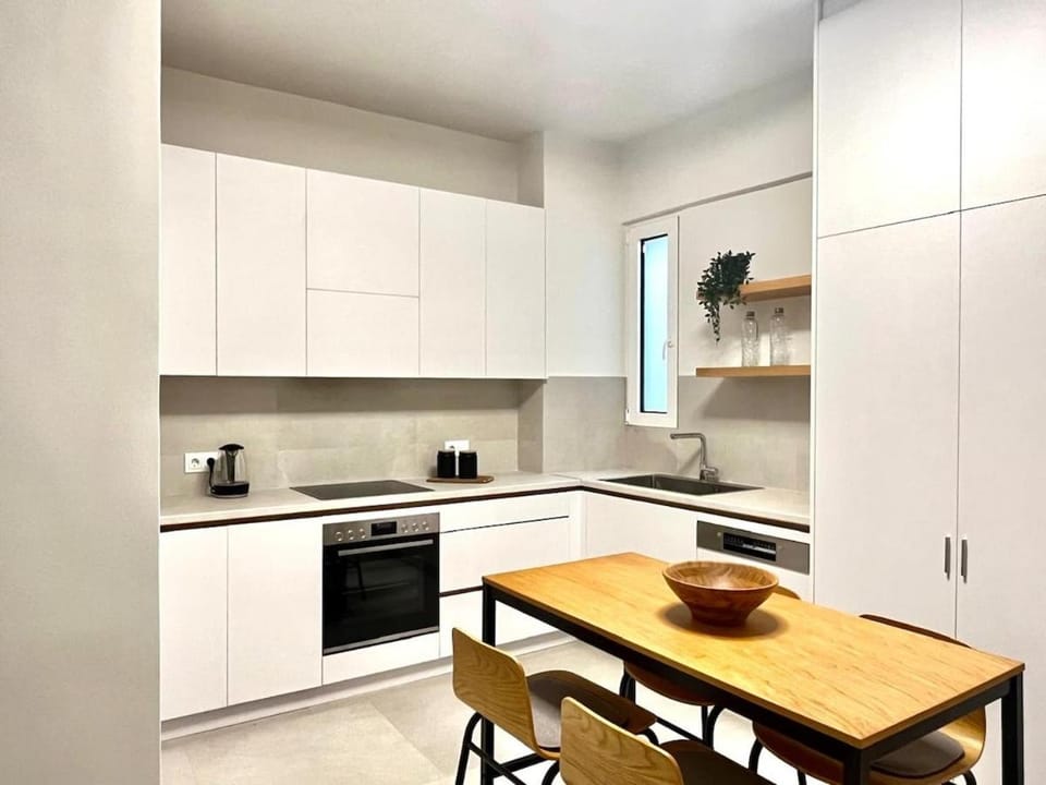 New Smart and Spacious City Flat Apartment in Athens