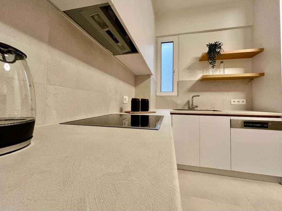 New Smart and Spacious City Flat Apartment in Athens