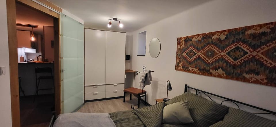Bedroom, wardrobe