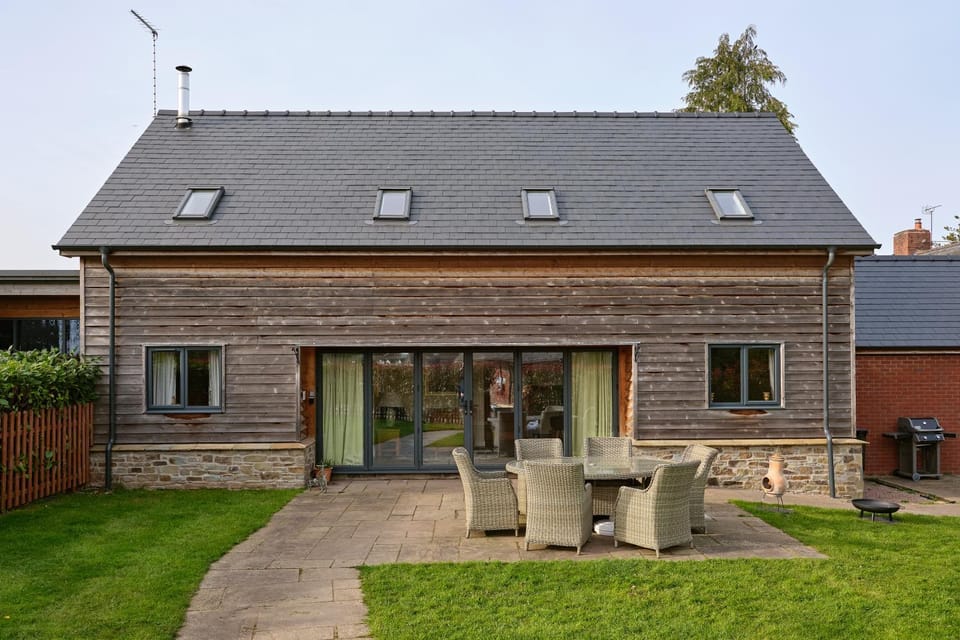 Property building, Patio, Garden, Garden view