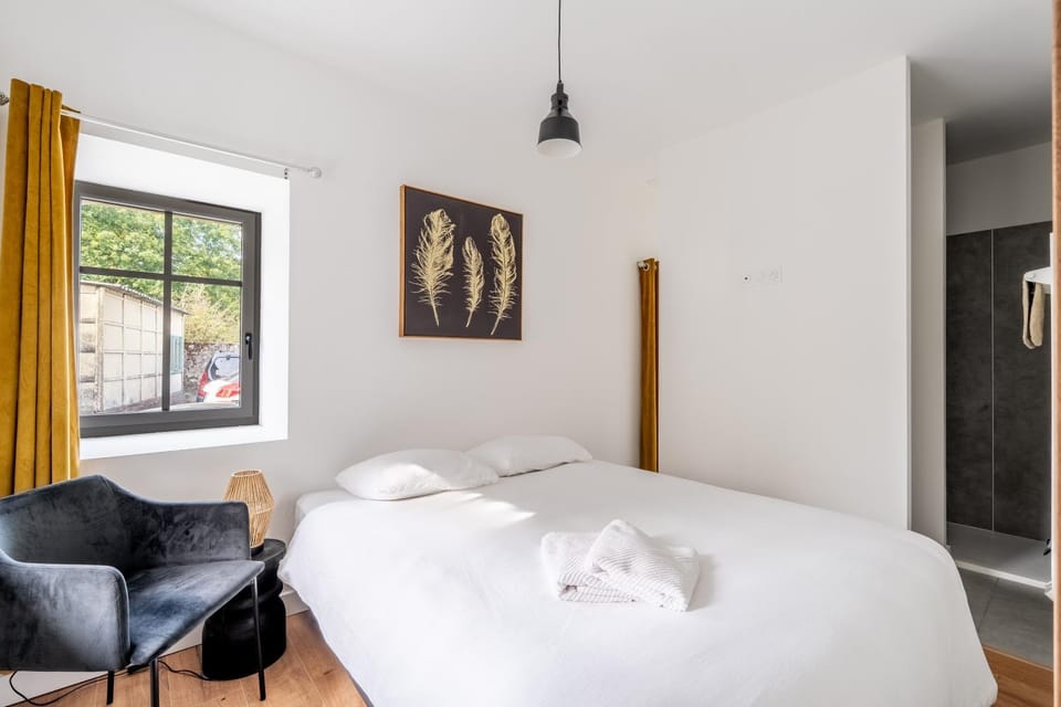 Living room, Bedroom