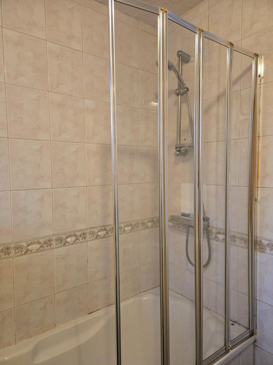 Stylish Home to rent 100m from the Etihad and CoOp Live Apartment in Manchester