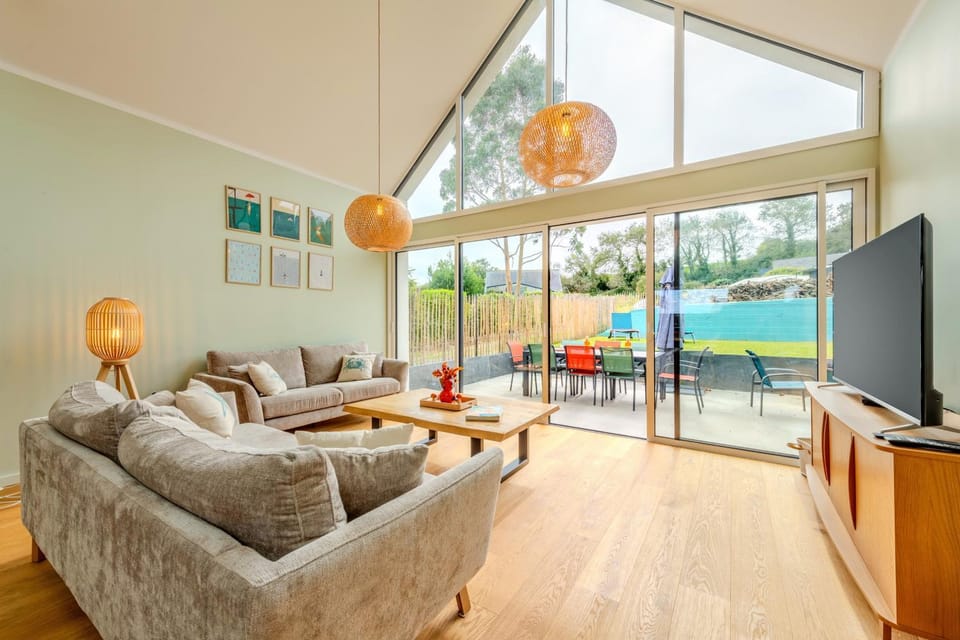 Property building, Living room