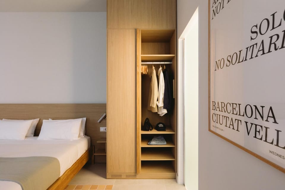 Bedroom, wardrobe