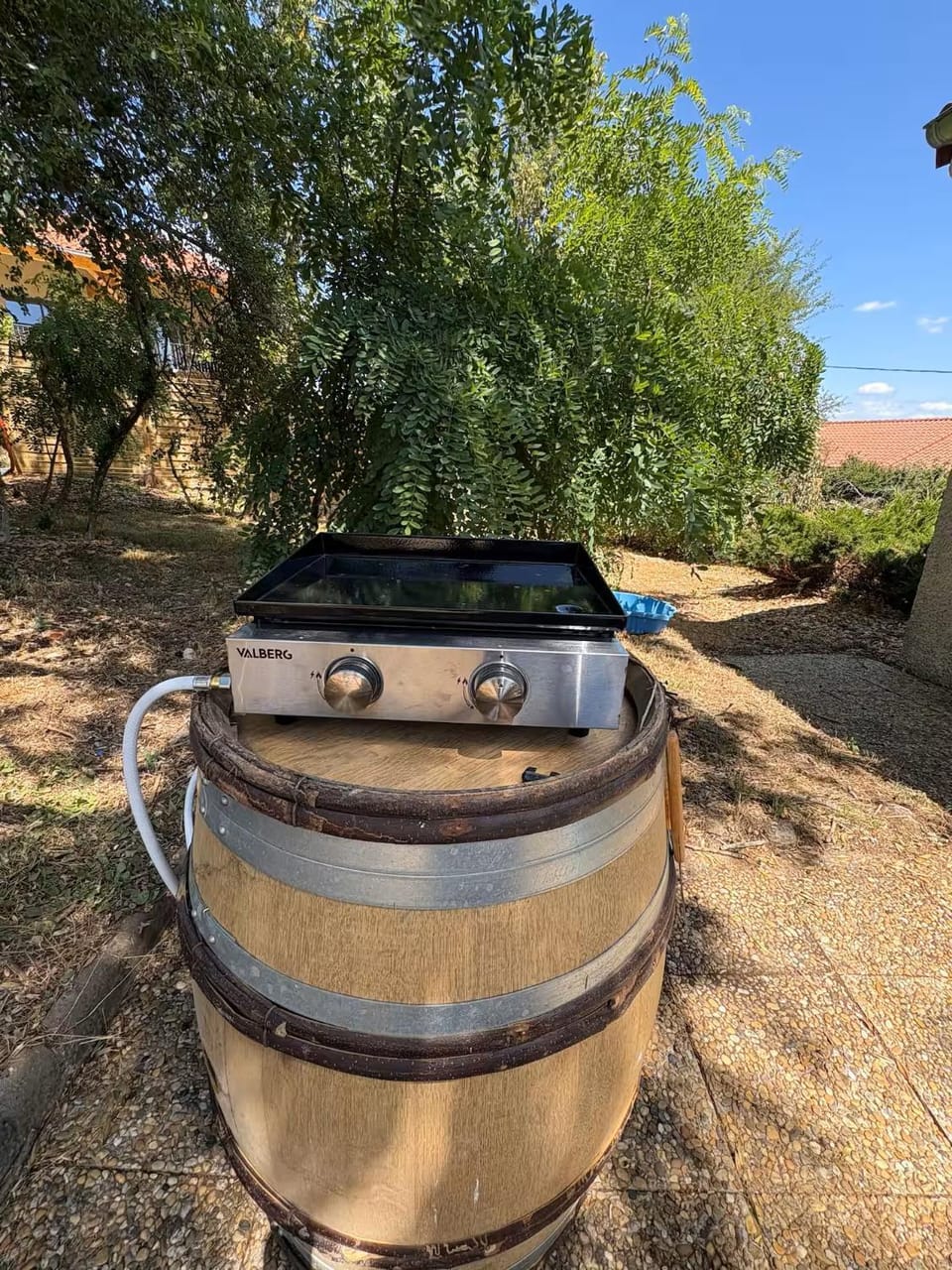 L'évasion viticole cour fermée & parking privé au pied de la roche de Solutré House in Bourgogne-Franche-Comté