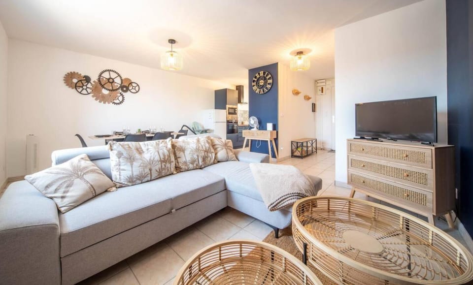 L'évasion viticole cour fermée & parking privé au pied de la roche de Solutré House in Bourgogne-Franche-Comté