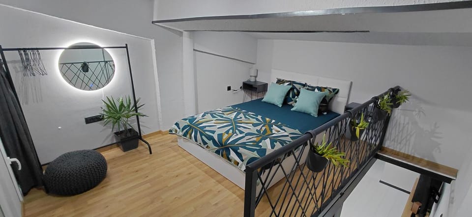 Nitro Inn 3 Premium - Wine Tasting - Souvenir - Art Gallery - Private Guided Tours - Relaxing - Romantic Apartment in Skopje