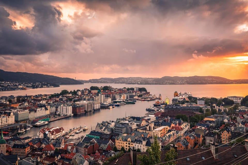 Large Historic Apartment in the best part of Bergen Apartment in Bergen