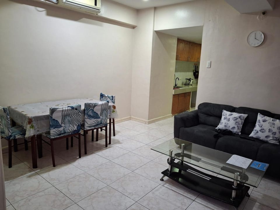 Cozy Apartment with Dining & Living Area Apartment in Cebu City