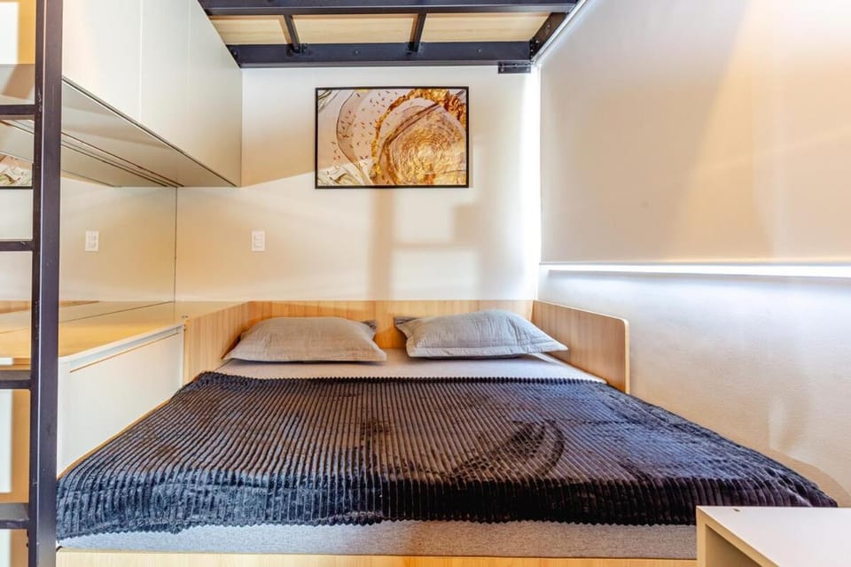 Bed, Living room