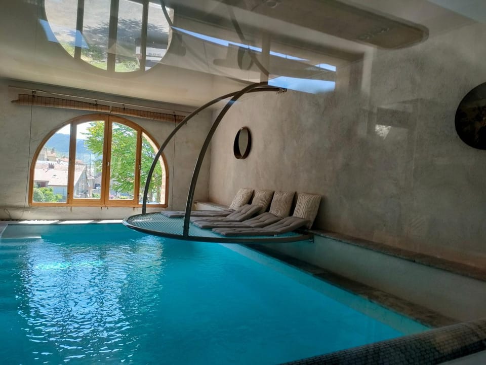 Property building, Swimming pool