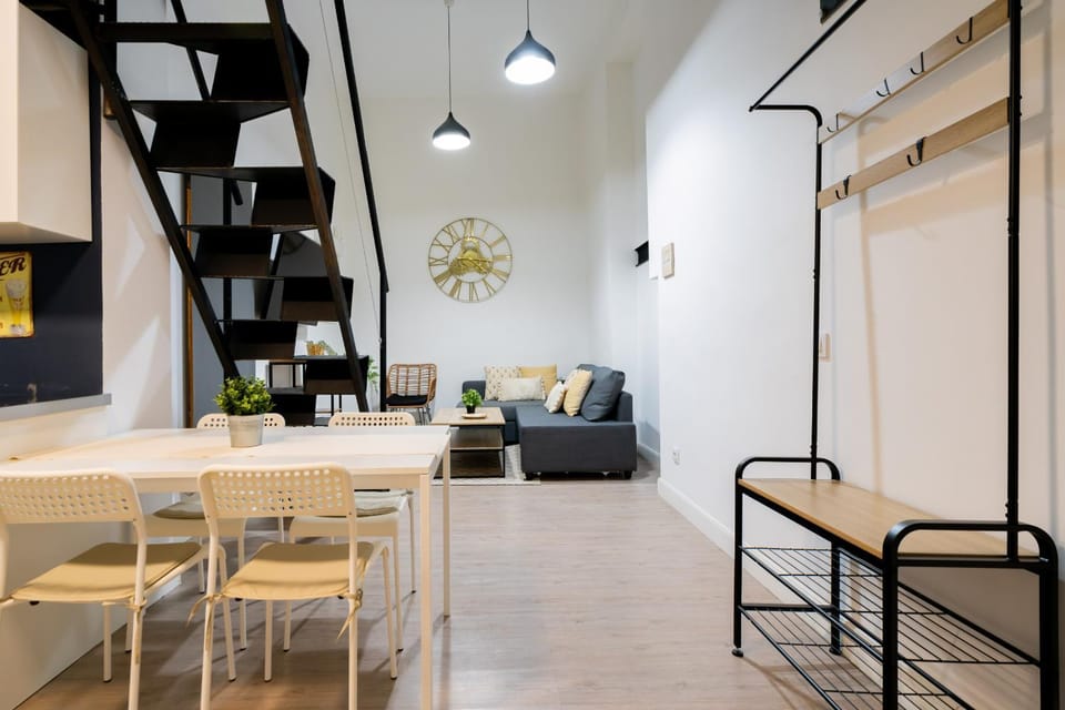 Bernabeu Industrial Suites- ALQUILER TEMPORAL Apartment in Madrid