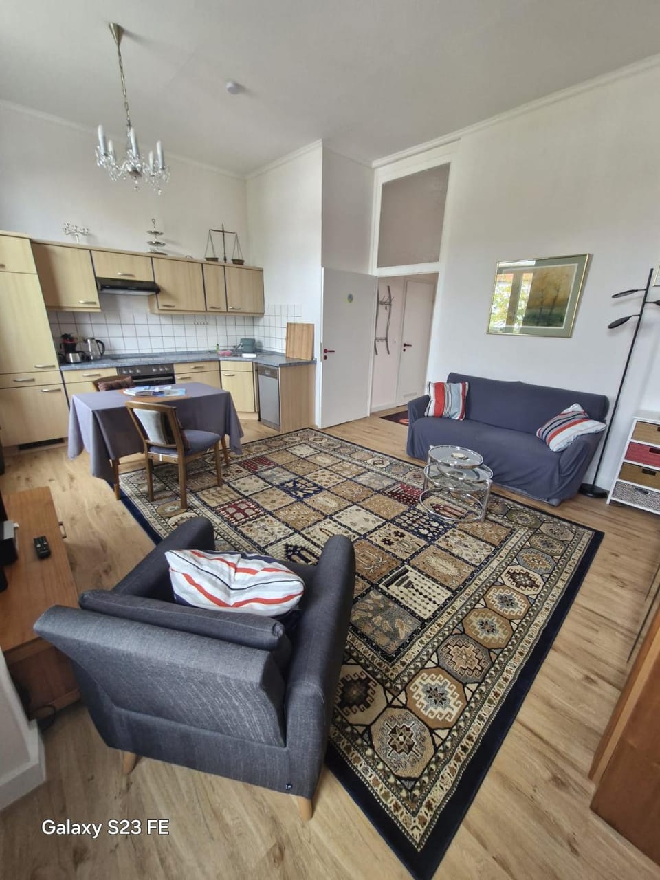 Kitchen or kitchenette, Living room, Photo of the whole room, Seating area, Dining area, stove