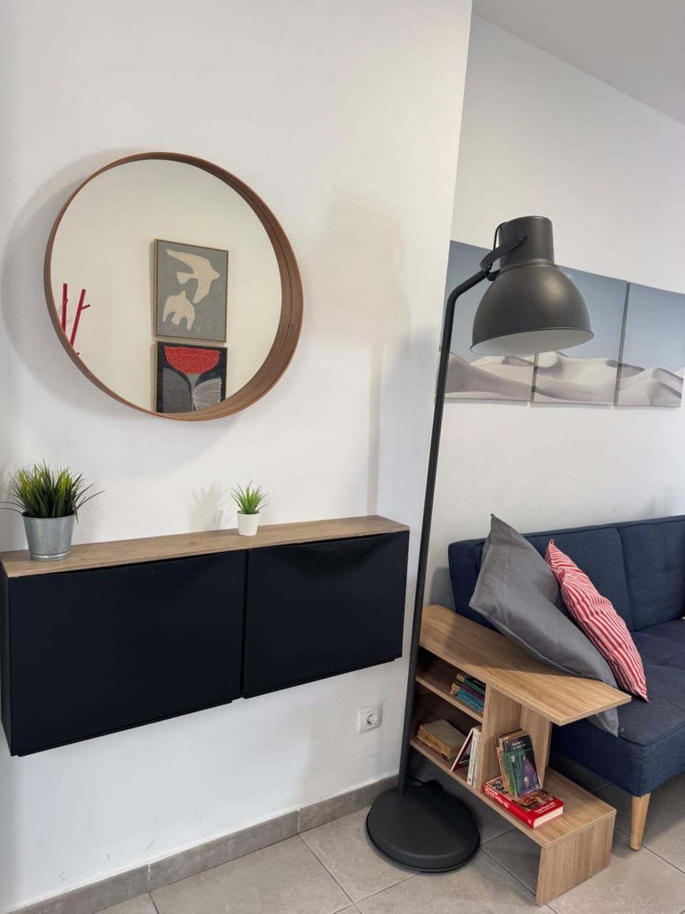 Living room, Decorative detail, Seating area