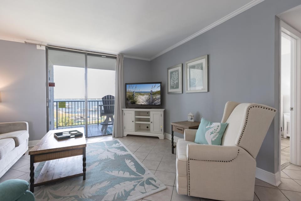 GS Surf & Racquet Club 502C House in West Beach