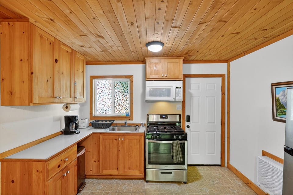 Cozy Cabin Near Wineries, Harbin Hot Springs cabin Cabin in San Francisco Bay Area