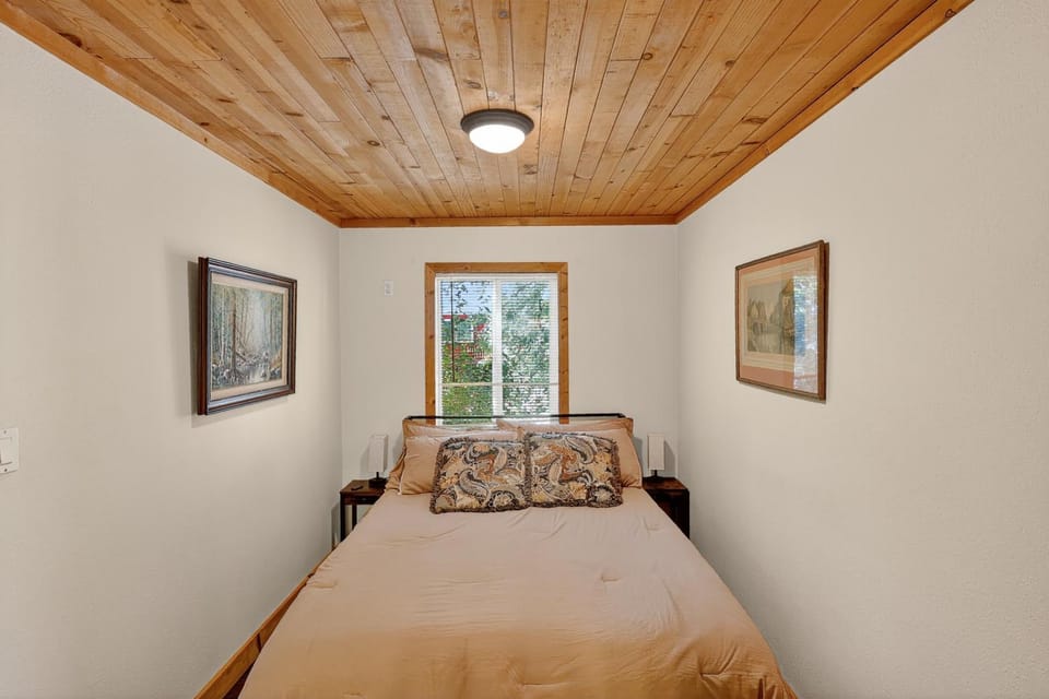 Cozy Cabin Near Wineries, Harbin Hot Springs cabin Cabin in San Francisco Bay Area