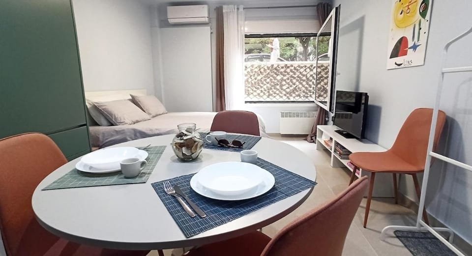 Downtown & Cozy Kolonaki Apartment in Athens