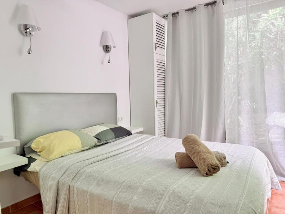 Las Américas 2BR, Pool & Garden, Close to Beach, LA37 Apartment in Playa de las Americas