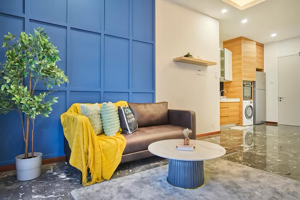 Kitchen or kitchenette, Living room, Seating area