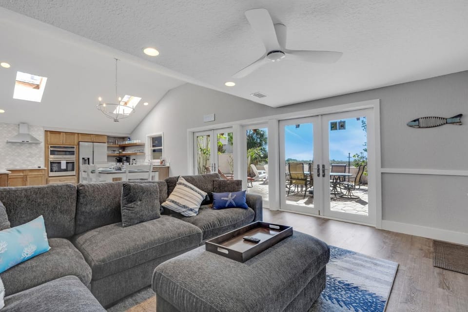 Sea-Esta House in Siesta Beach