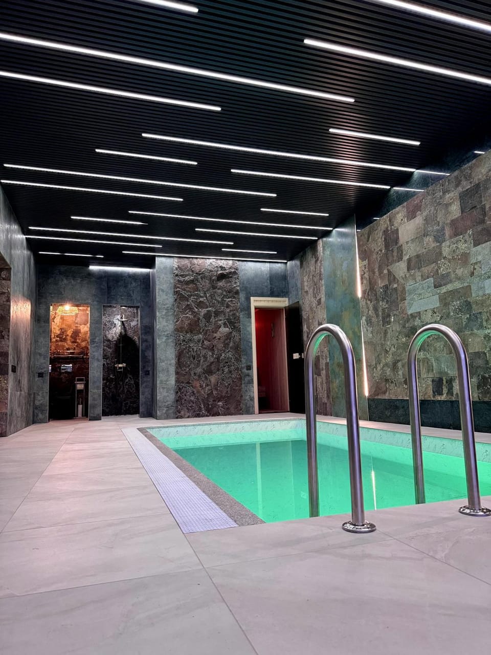 Swimming pool