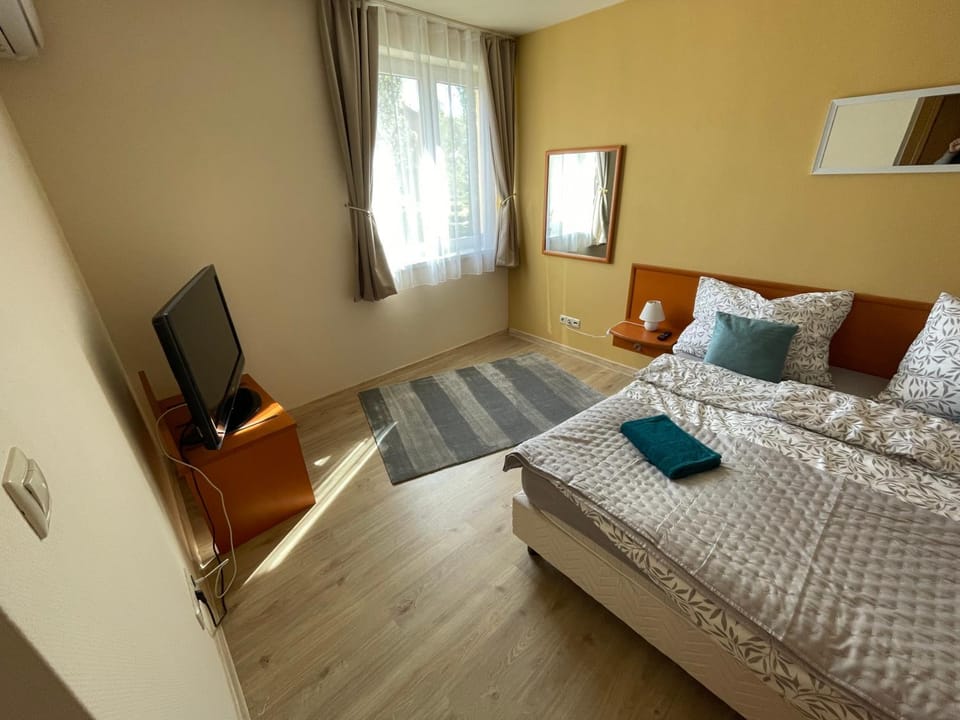 Büki Villa Park Apartman Apartment in Hungary