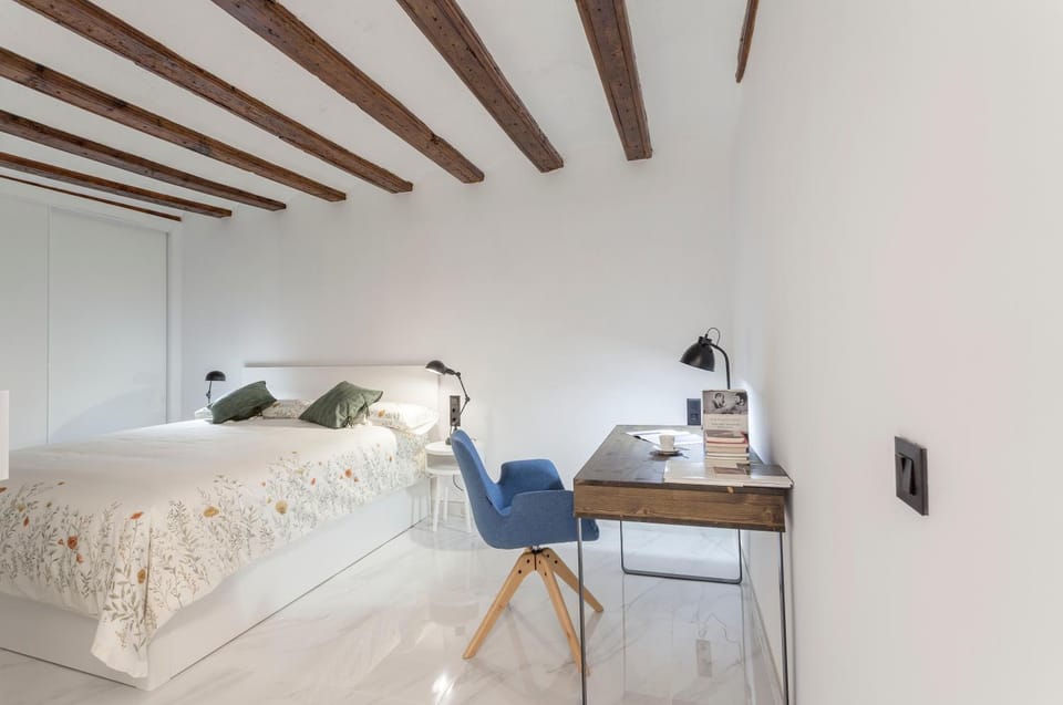 Seating area, Bedroom