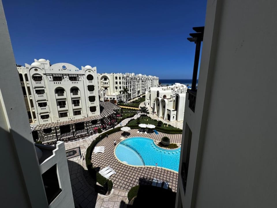 Balcony/Terrace, Pool view