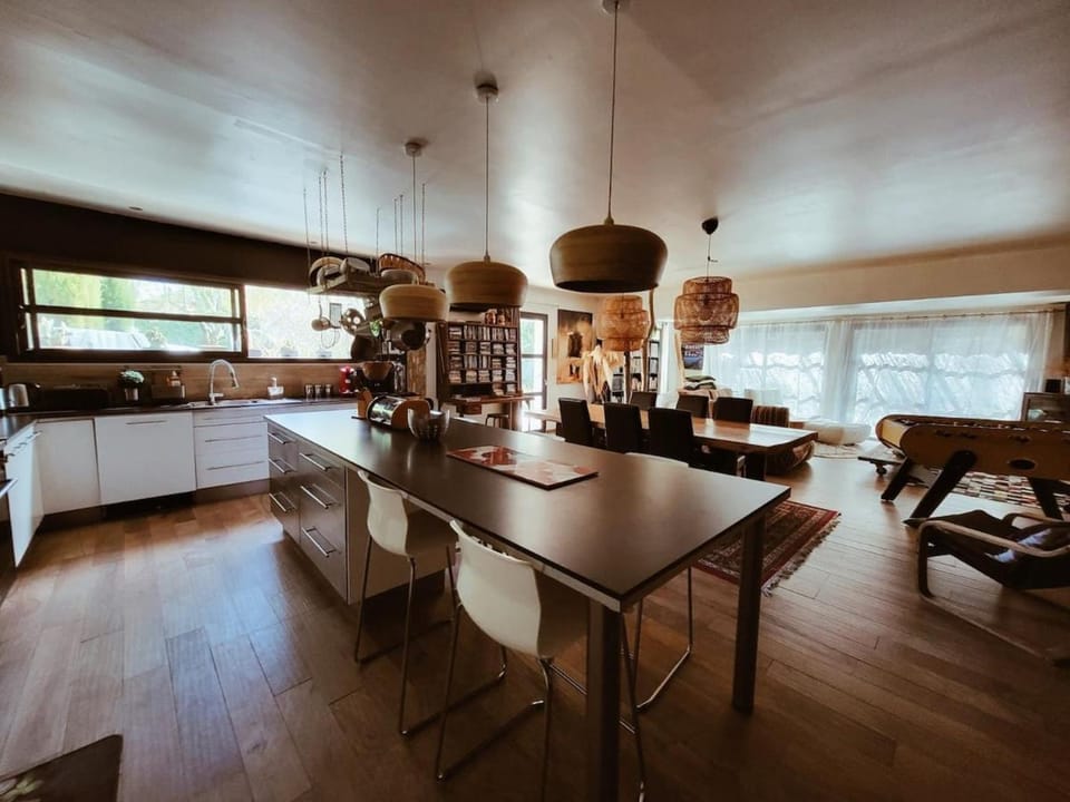 Dining area, kitchen