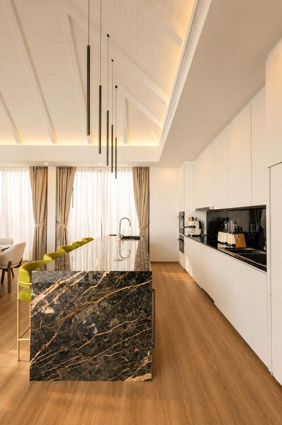 Kitchen or kitchenette, Seating area, oven, stove