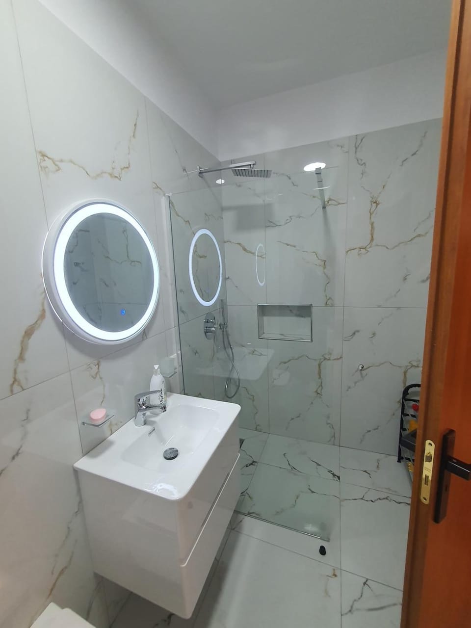 Lion apartment Apartment in Tirana