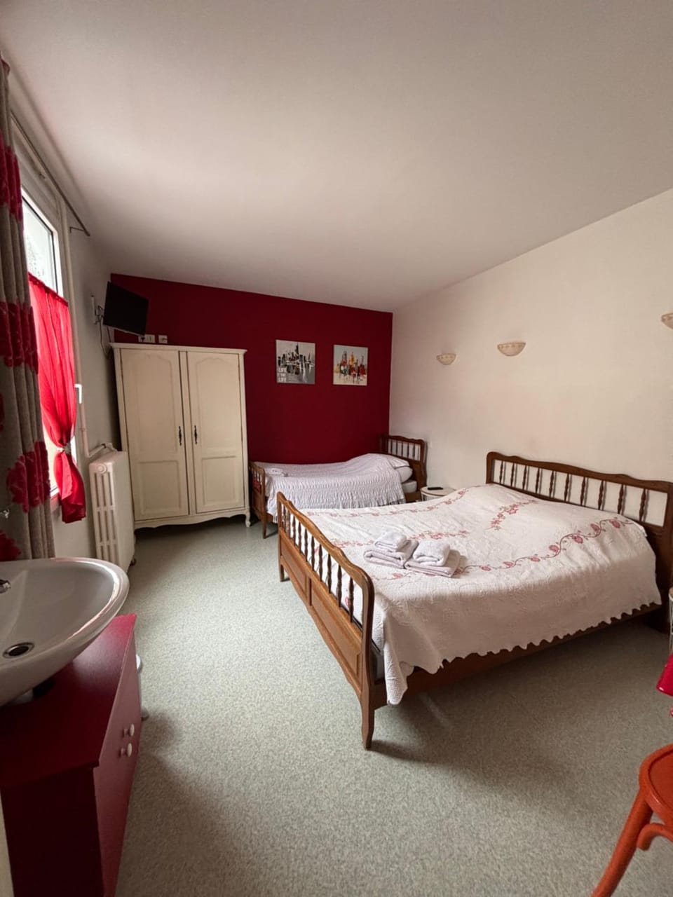Auberge Cherisy Hotel in Normandy